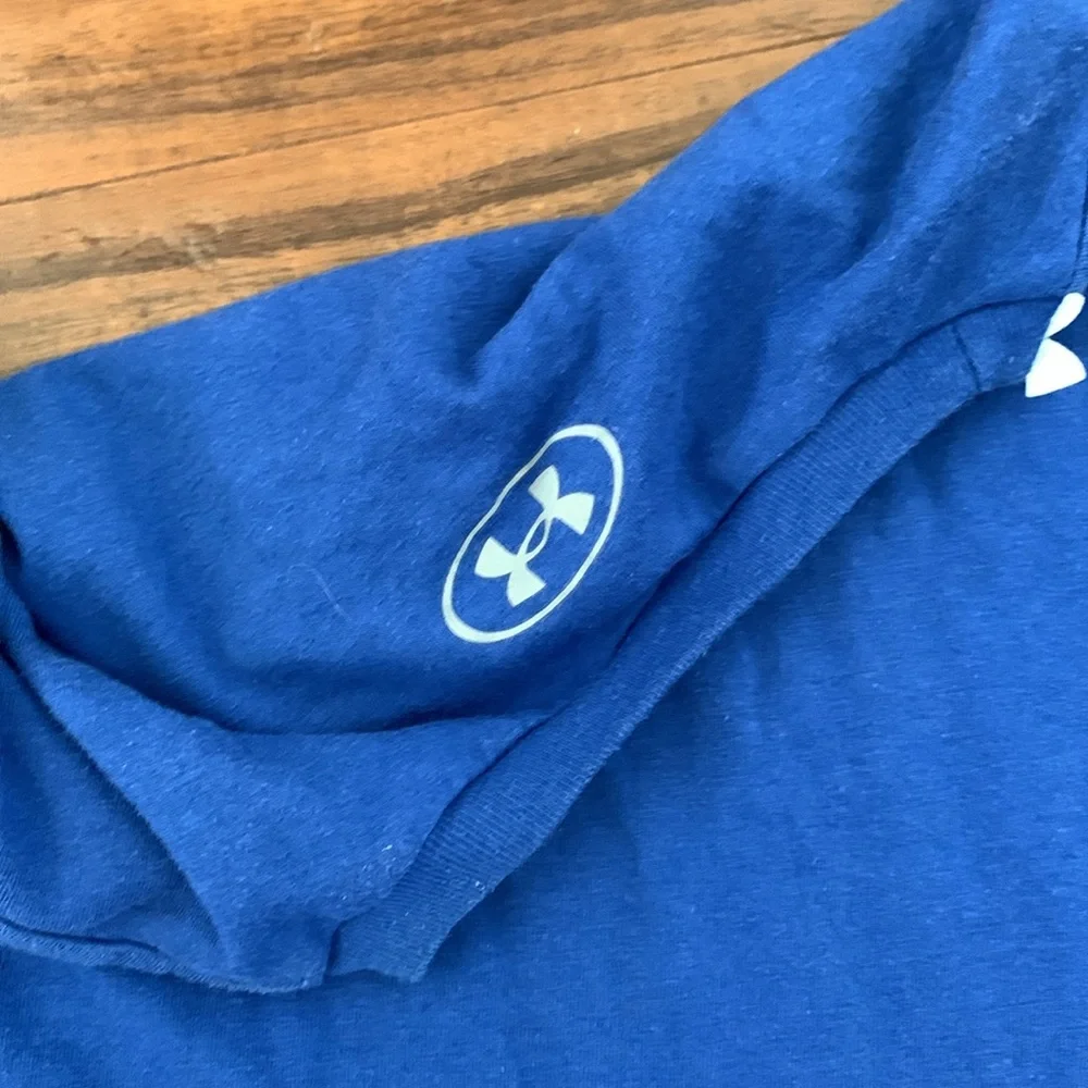 Under Armour Blue Tee & Red Athletic Shorts Set